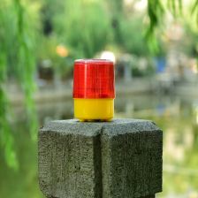 布雷科曼太阳能警示灯 智能照明引领道路安全新标杆